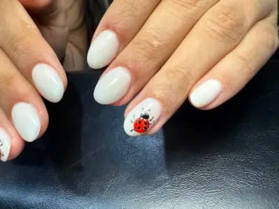 Nails by Iliana Mladenova