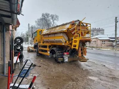 Serviz Пътна Помощ Сервиз за гуми ЕТ ГОГО 90 Мобилен сервиз