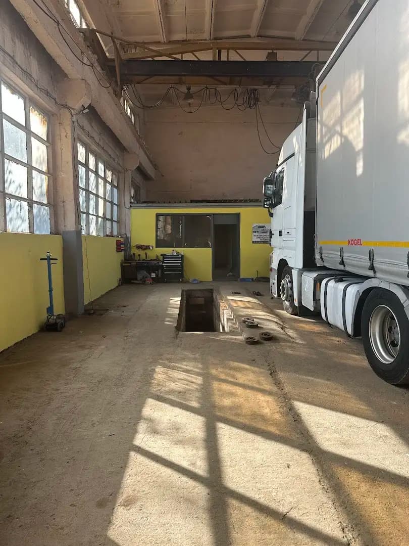 Truck Service and Diagnoatics/ Сервиз и диагностика на камиони