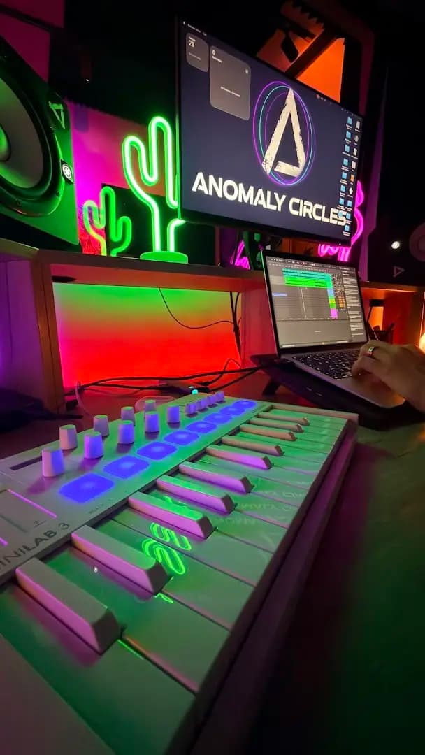 Anomaly Circles - Music Studio