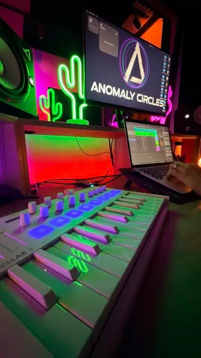 Anomaly Circles - Music Studio
