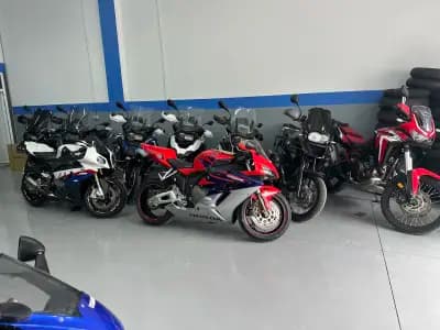 Axel Moto43