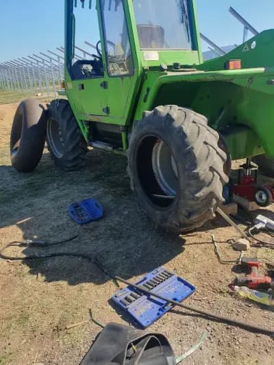 Денонощна Пътна помощ Денонощен Мобилен сервиз за гумиMobile tire service Road assistance