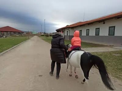 Конна база „Ген. Крум Лекарски“