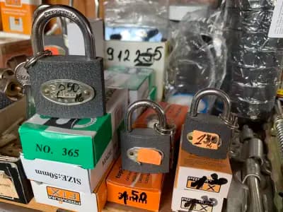 Склад за строителни и метални материали