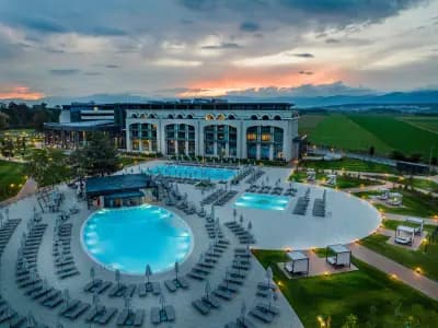 Kings' Valley Medical & Spa Hotel