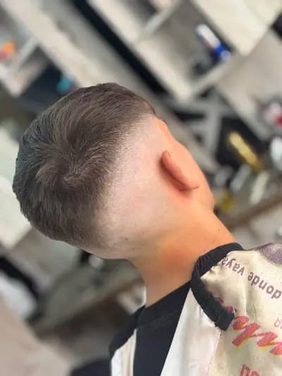 | VESSOO ‘ BARBERSHOP |