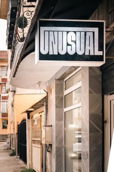 Barbershop Unusual