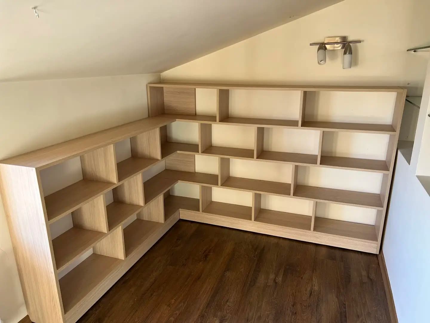 Работилница за мебели от ПДЧ SA Brothers Woodworking