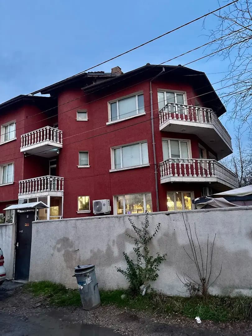 Hostel Petrovi
