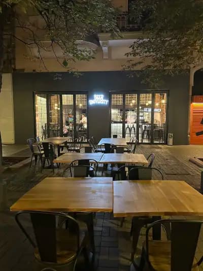 Beer University – Craft Beer Pub