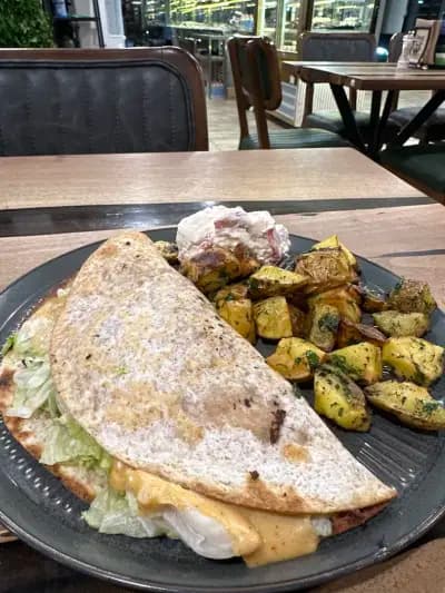 Arnold Fit Food НСА - Ресторант за здравословна храна и протеини