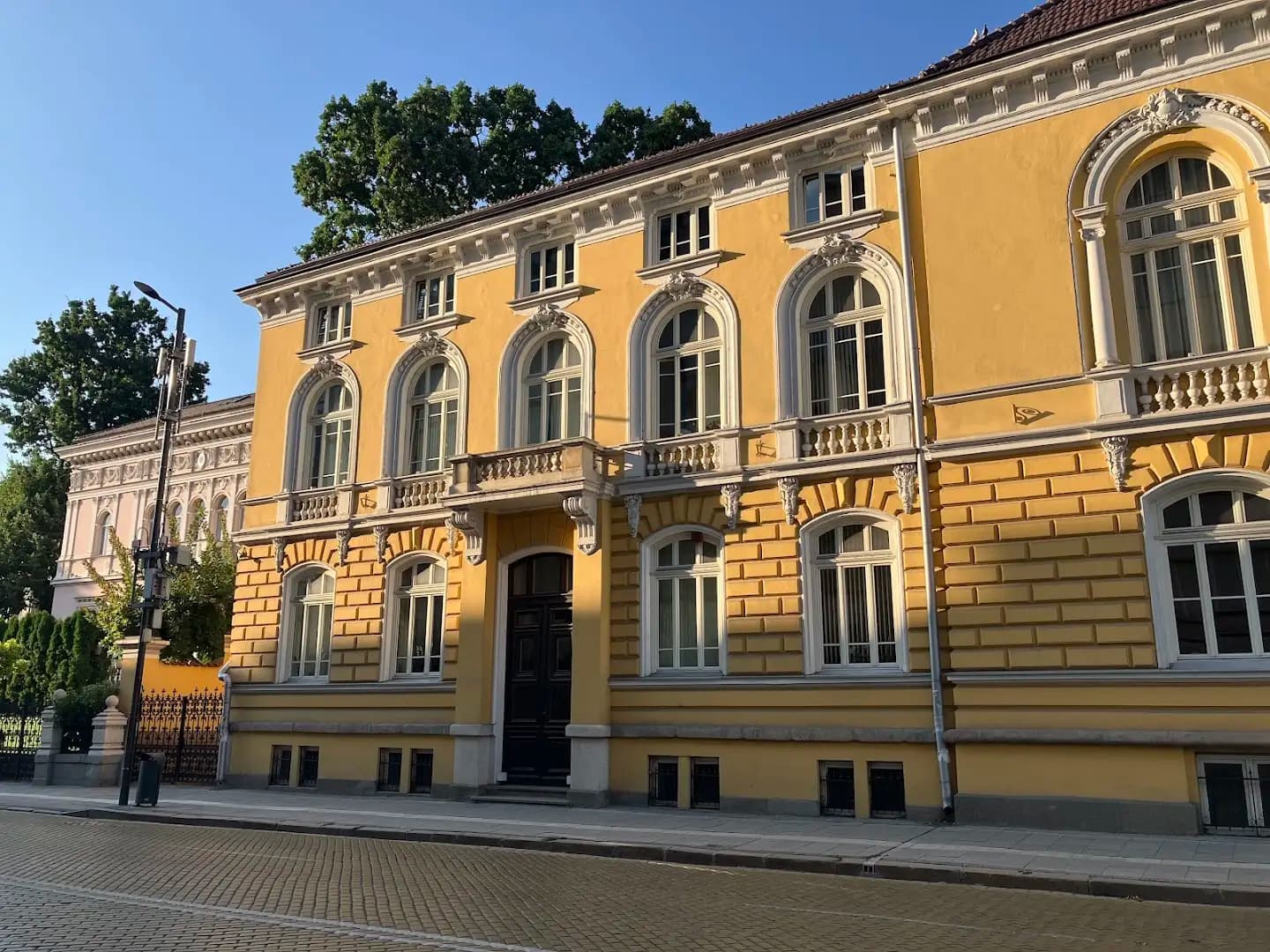 Българска академия на науките (БАН)