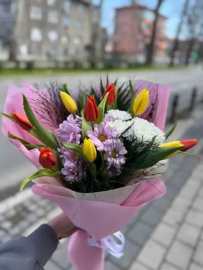 Магазин за цветя ,,Лидия’’