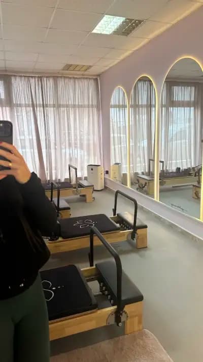 PowerMamaFit Reformer Pilates