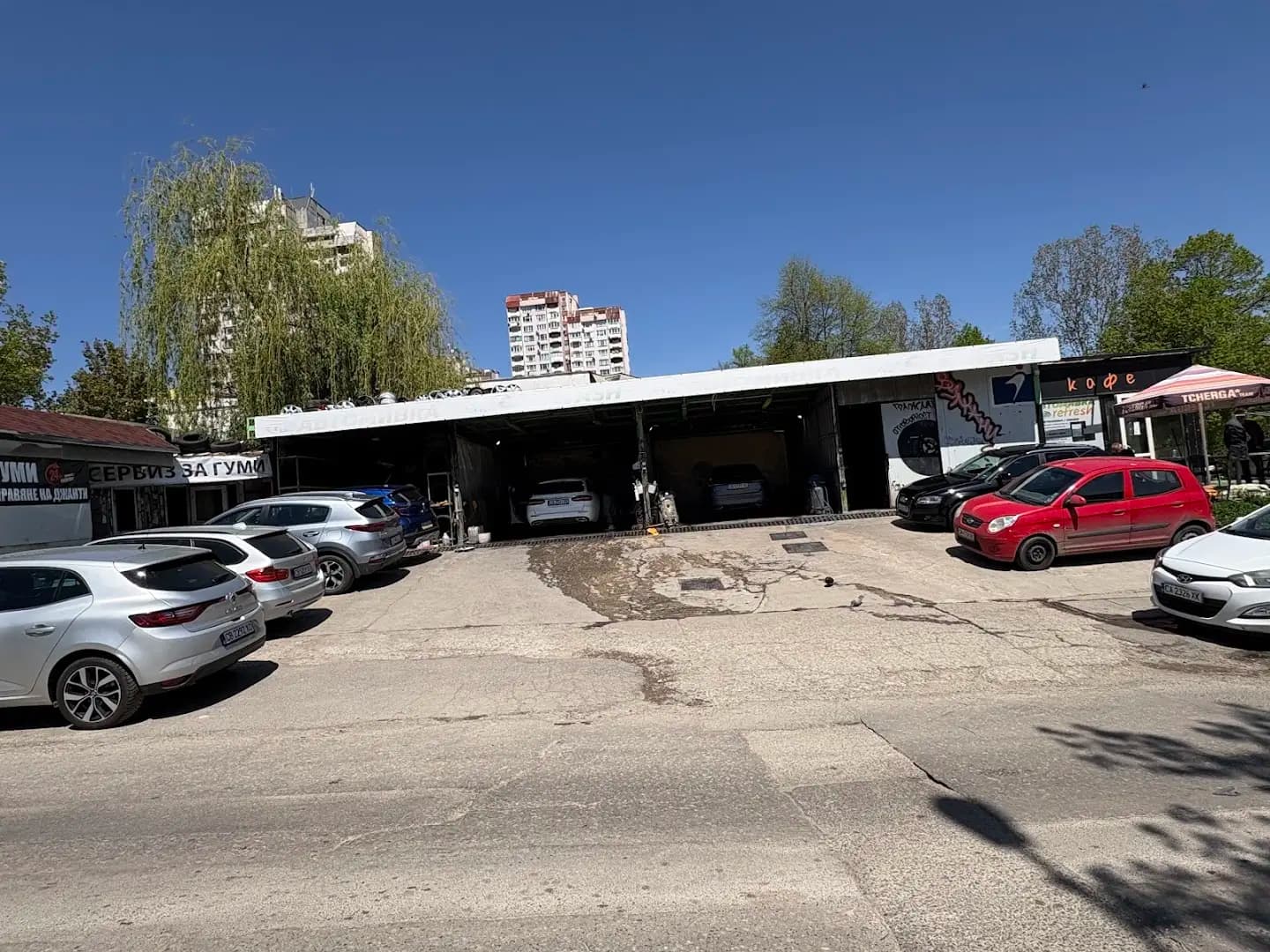 Смяна на гуми и автомивка