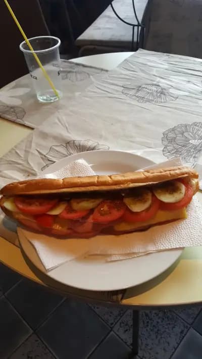 Червеното Кафе