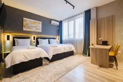 A 17 Luxury Suites