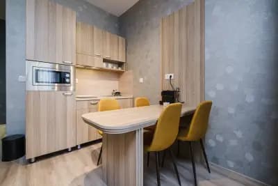 A 17 Luxury Suites