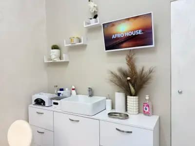 Smile Nails