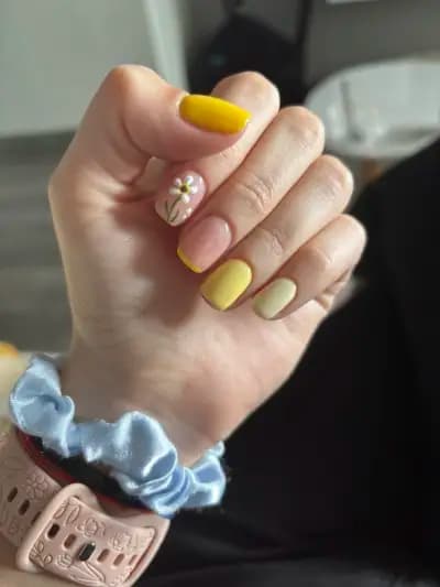Nnails
