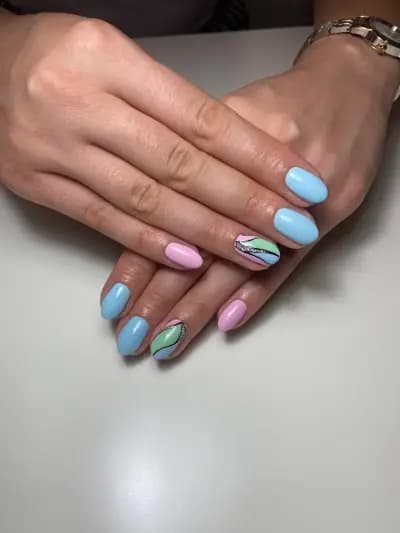 Nnails