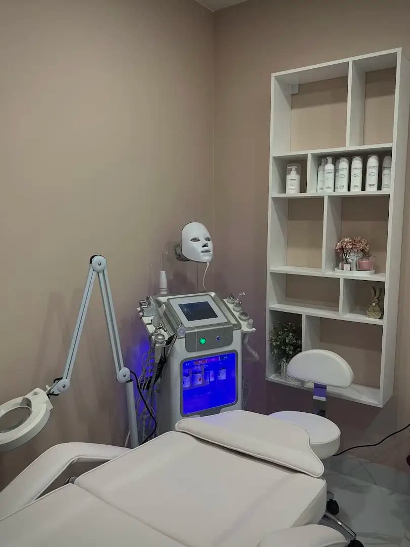 Linea Beauty Studio | Професионален козметик