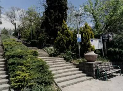 Реплика на Казанлъшка Тракийска гробница