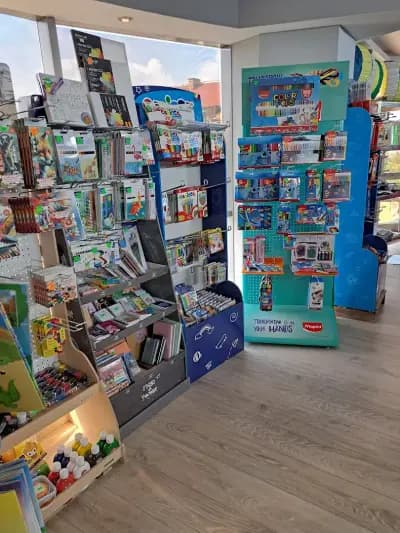 КНИЖАРНИЦА "ДЪГА"