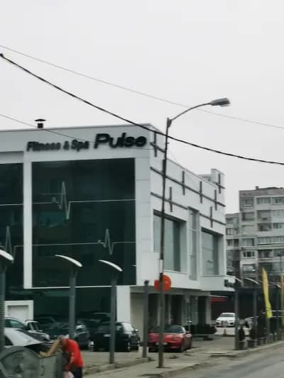 Pulse Beach West Park - басейн в Люлин, София
