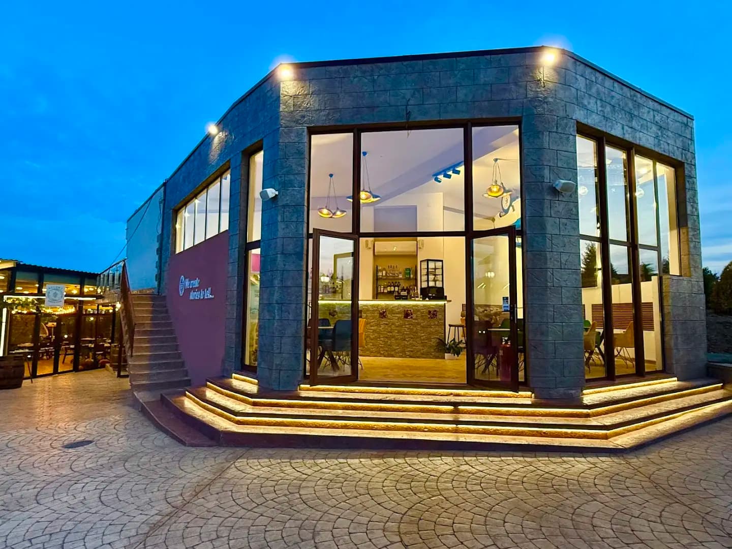 Accent Wine & Dine