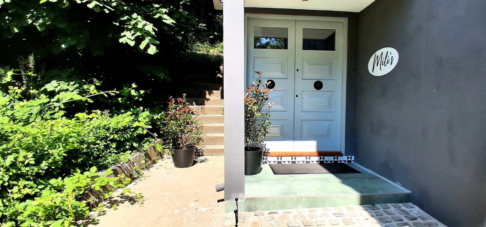 Mili's Bed and Breakfast Guest House