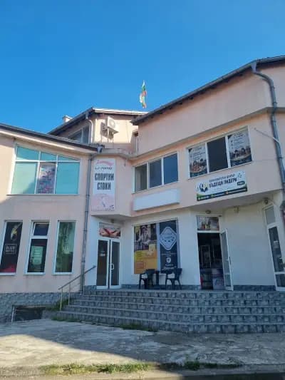 Образователен център "БЪДЕЩИ ЛИДЕРИ"
