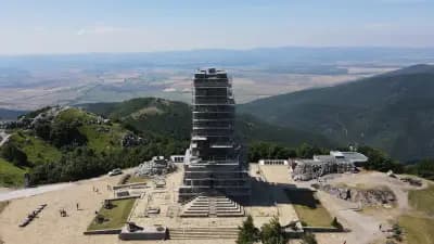 Паметникът на свободата на връх Шипка