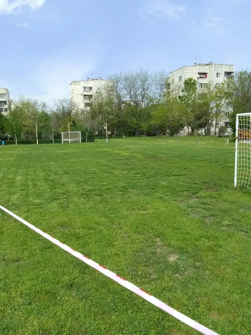 Игрище футболно