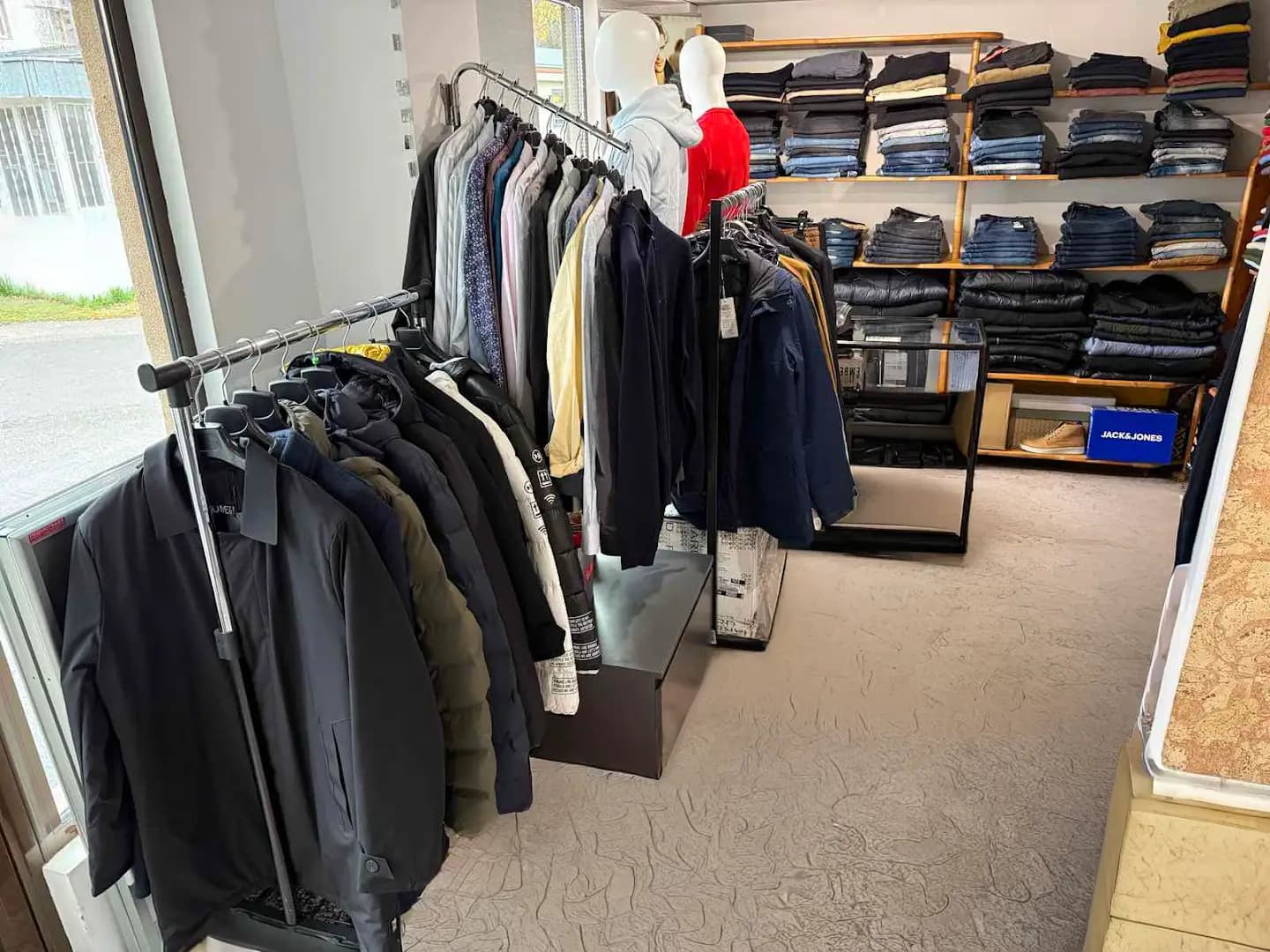 Stagger Boutique | Mаркови дрехи и аксесоари.