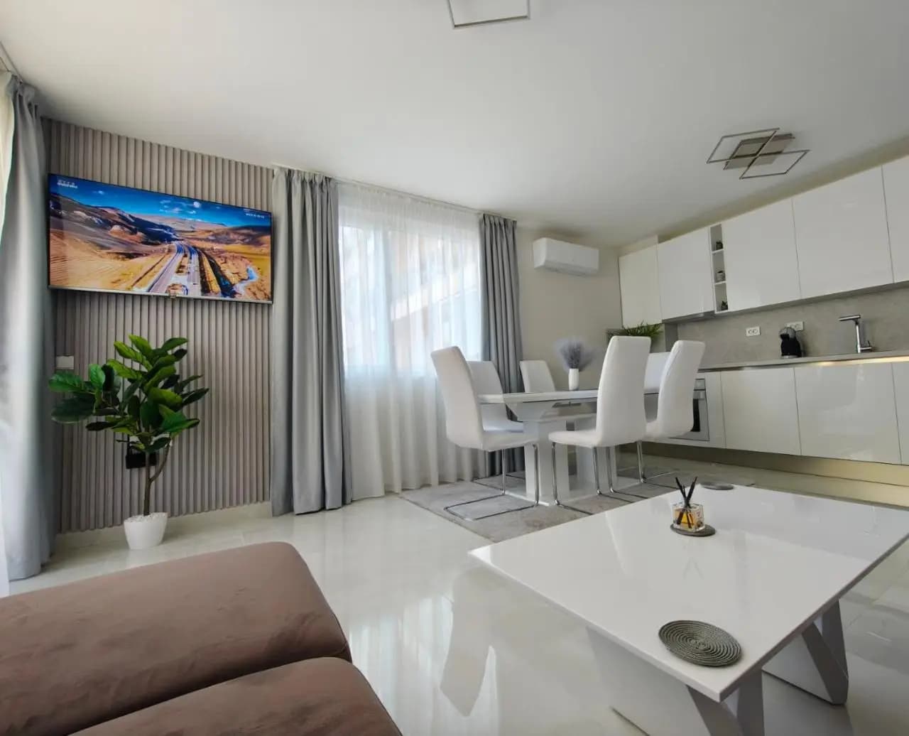 Luxury Apartament CROWN