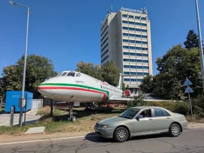 The 2 planes