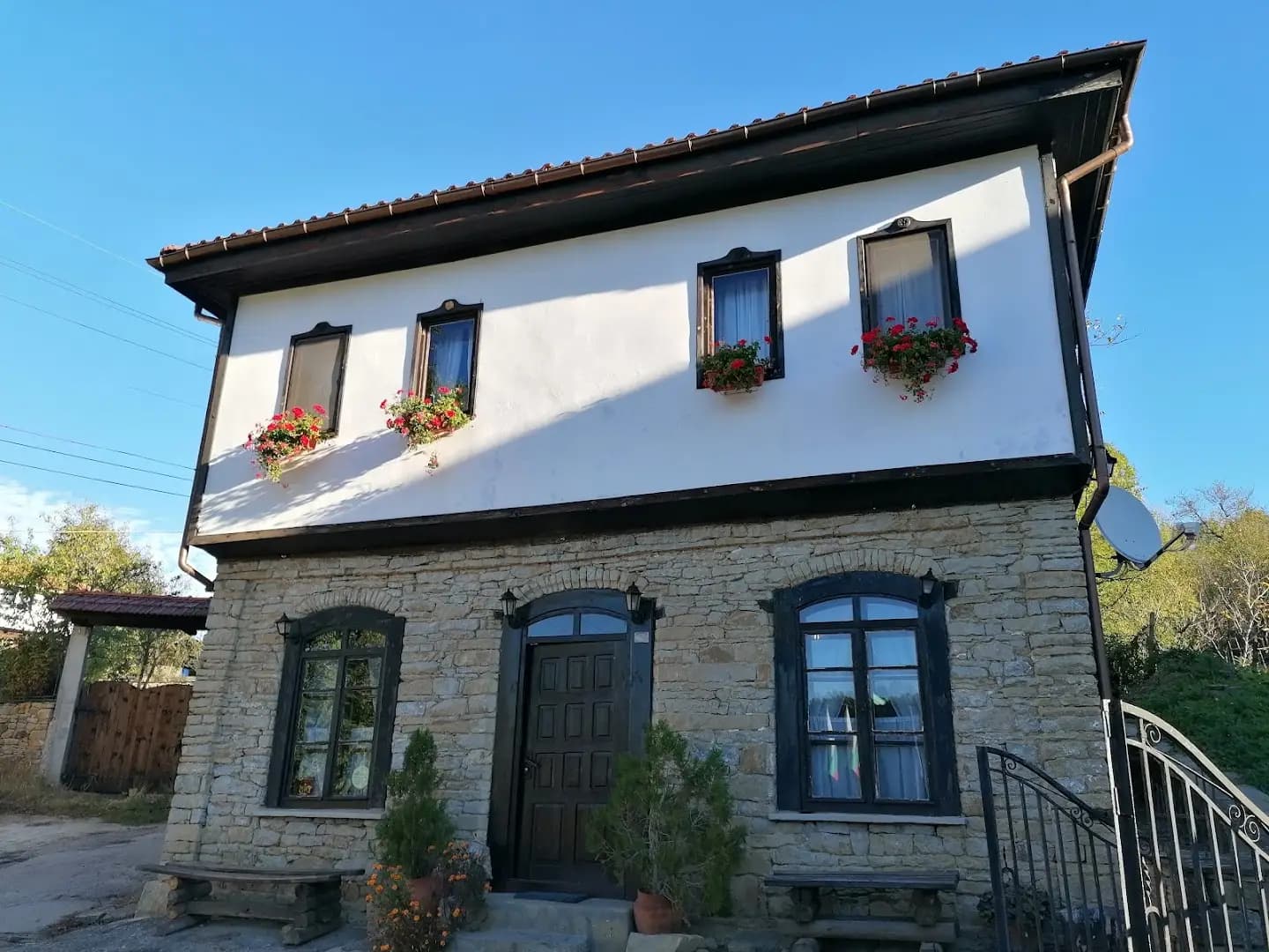 Staroto Shkolo House - rooms for guests