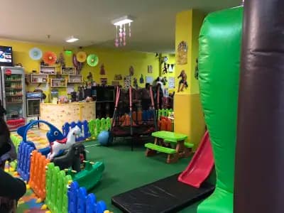 Детски парти център “Фея”
