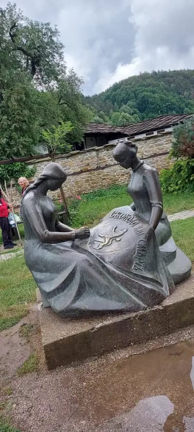 Гостилница “Балабановата къща”