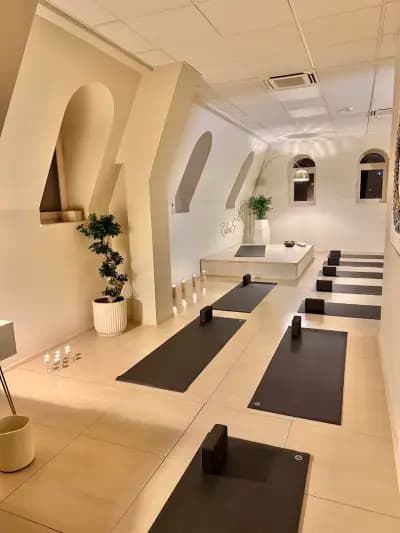 Йога и Пилатес студио Relax S - Бетховен