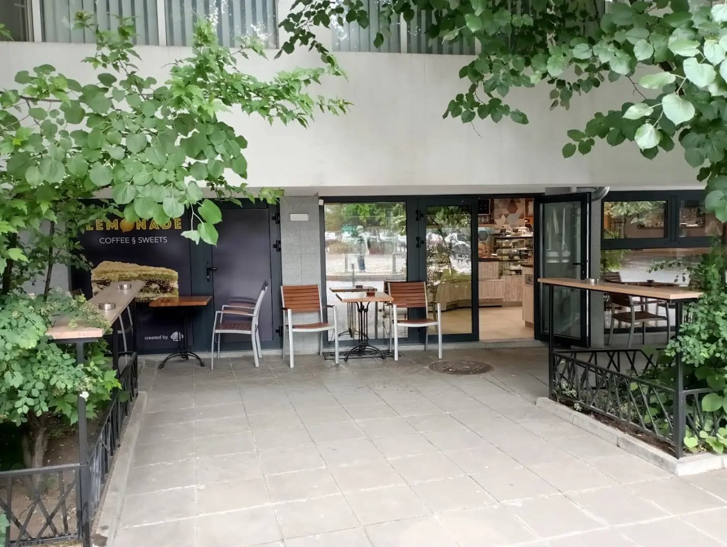 Lemonade bar