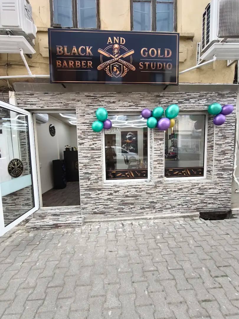 Black and Gold Barber Studio