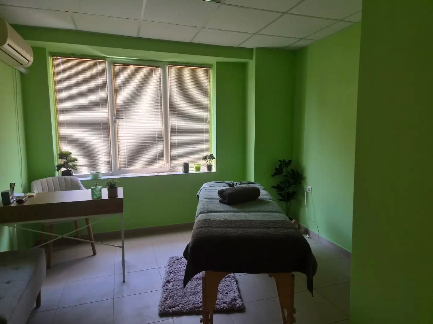 Студио за масажи "Verde"