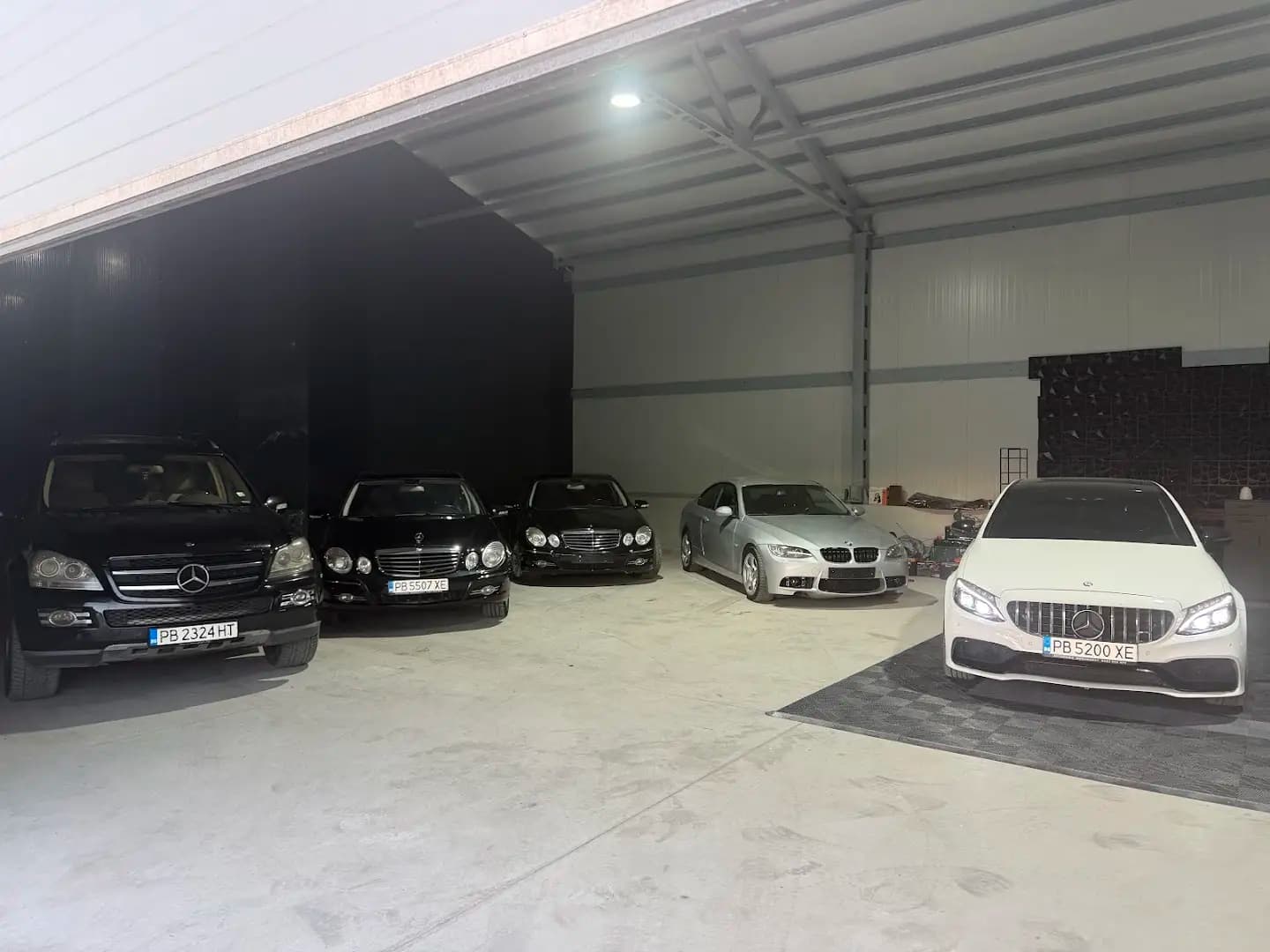BORN CARS 7 Showroom and Detailing studio