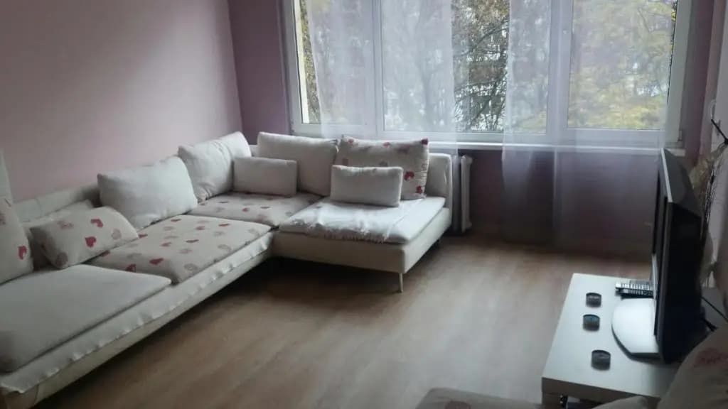 Cosy Central Spot Sofia