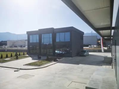 Виа Кънстракшън ЕООД