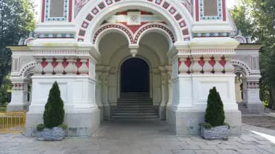 Хотел "Опълченец"