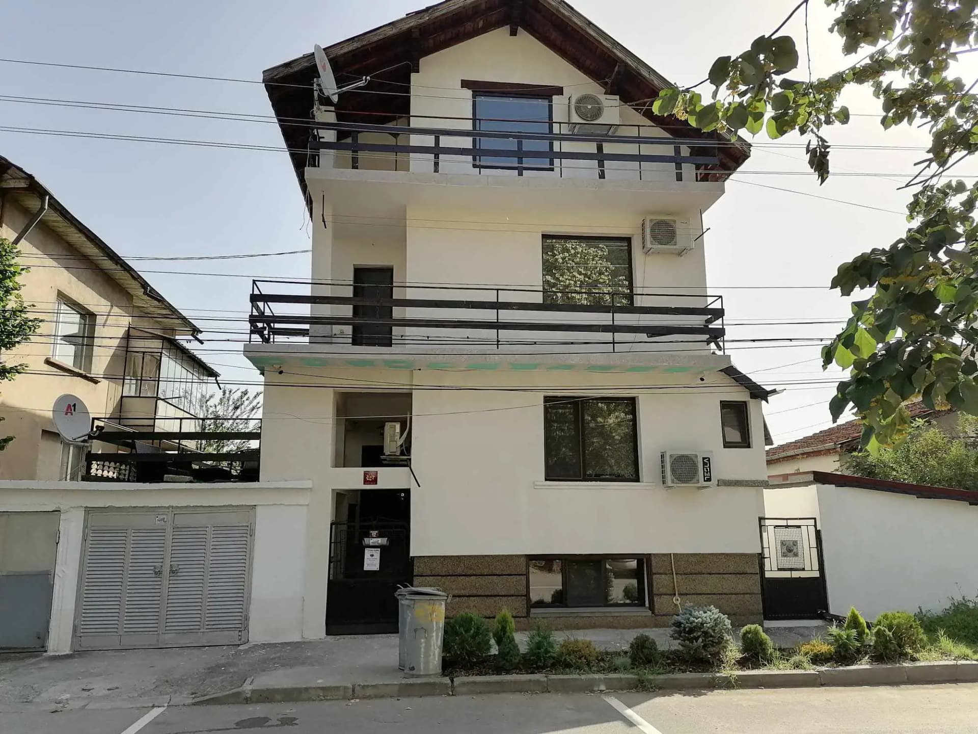 Vlad dom House